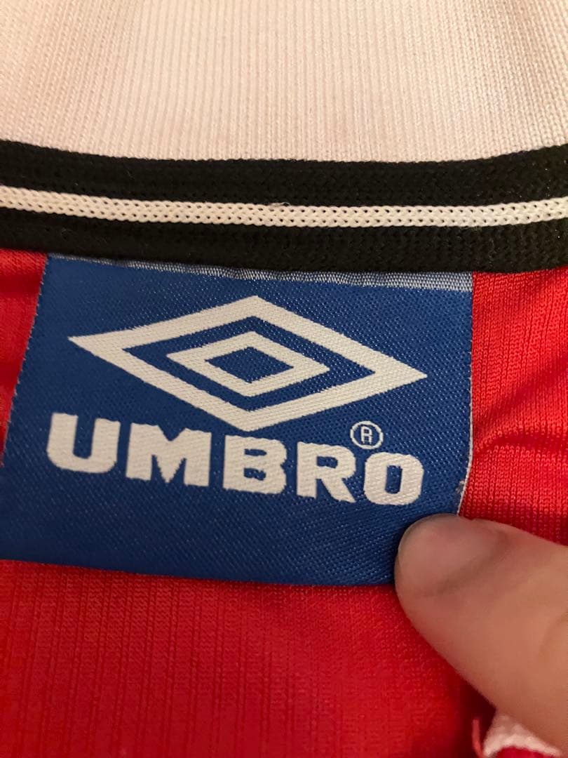 激レア！マンチェスター・ユナイテッド UMBRO 赤シャツ
