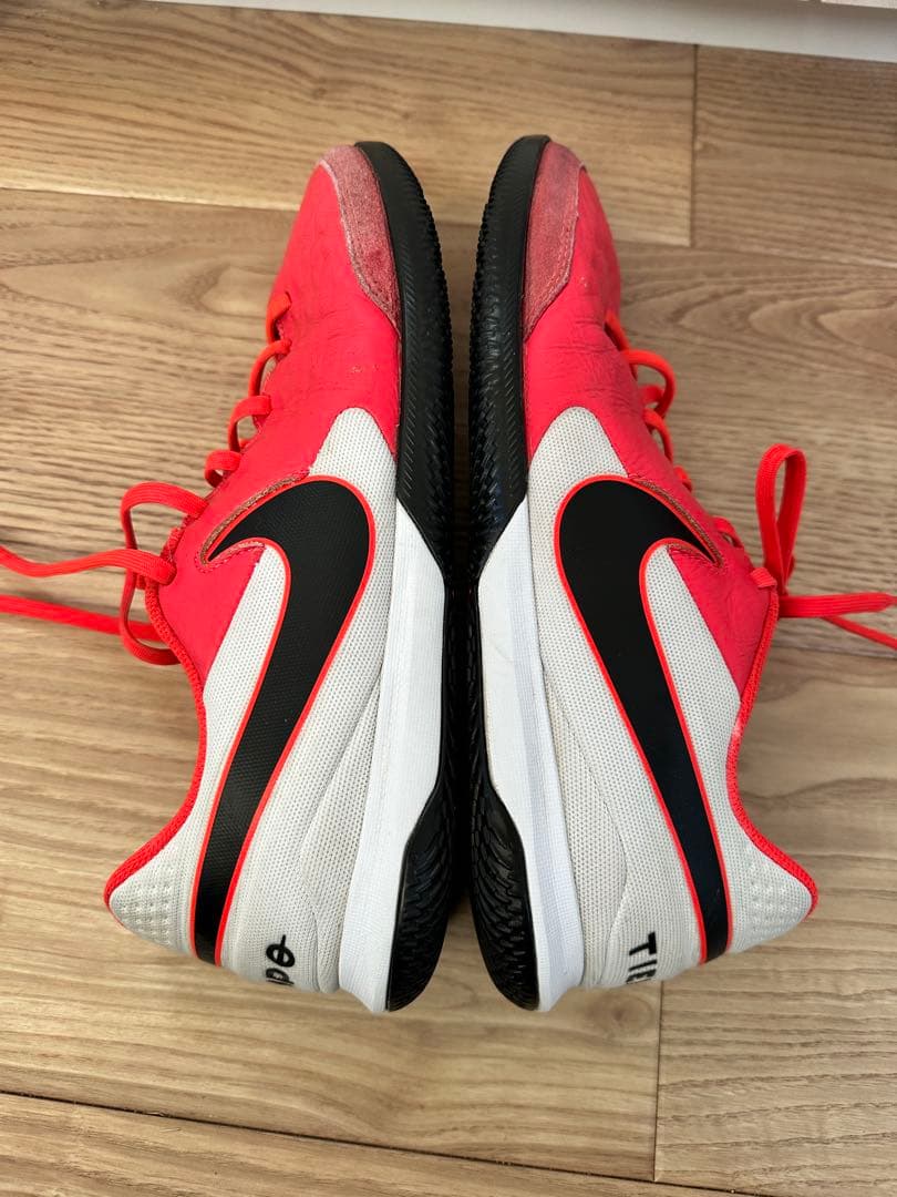 Nike フットサルシューズ ティエンポ レジェンド 8 アカデミーIC