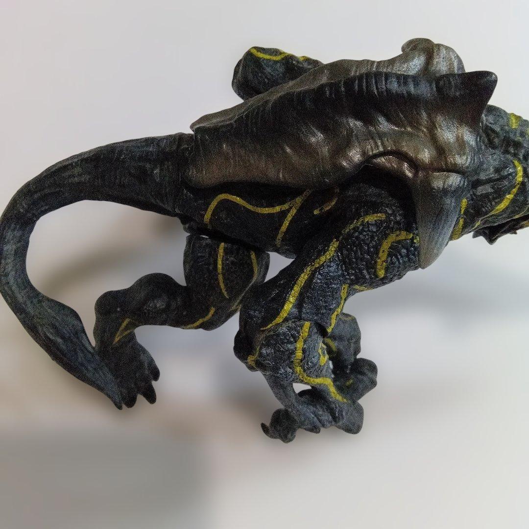 ネカ　パシフィックリム　ナイフヘッド　怪獣　フィギュア