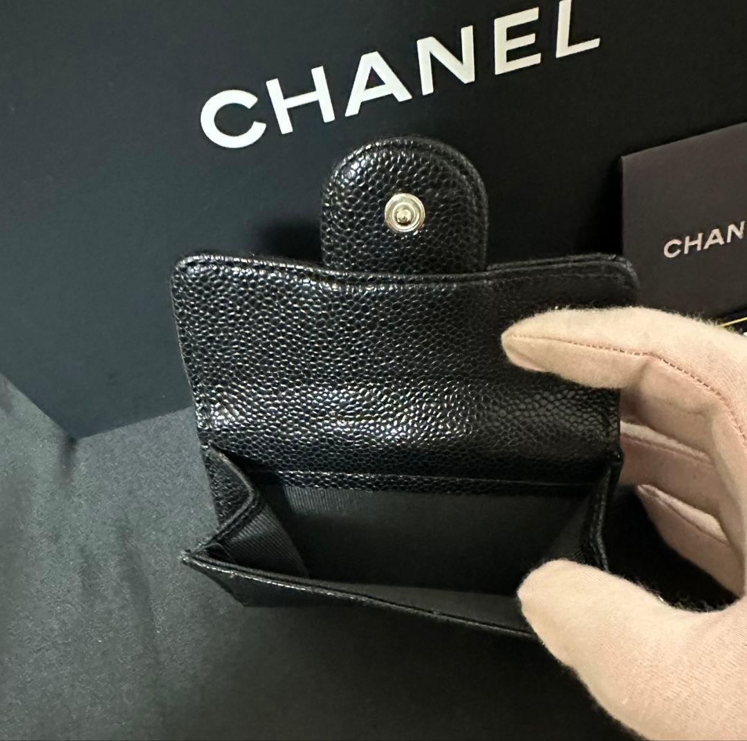 CHANEL キルティングレザー折り財布ブラック