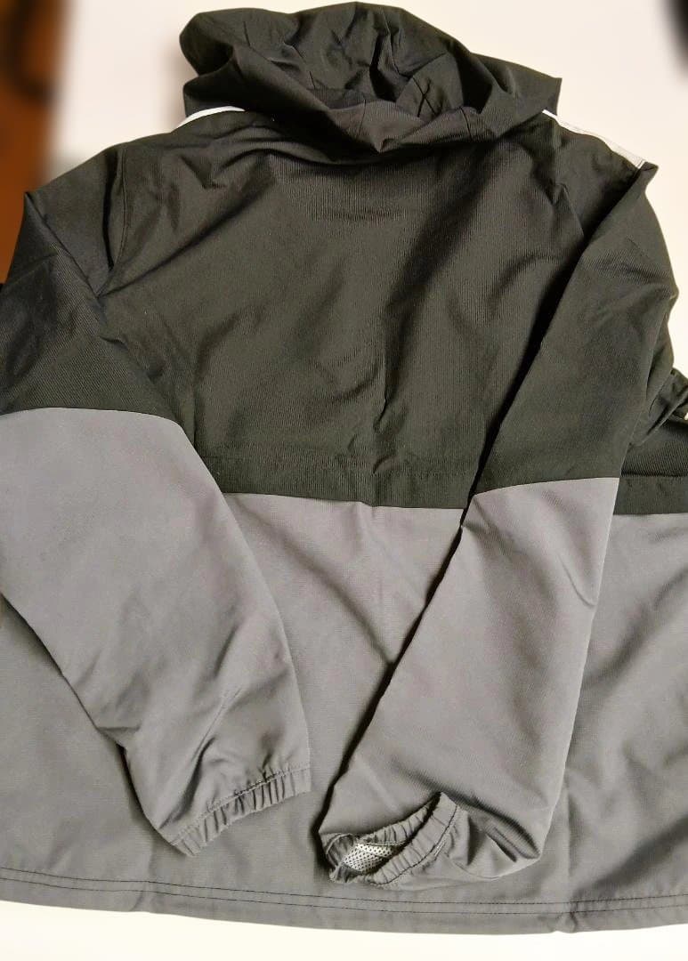 Under Armour ウィンドブレーカー M