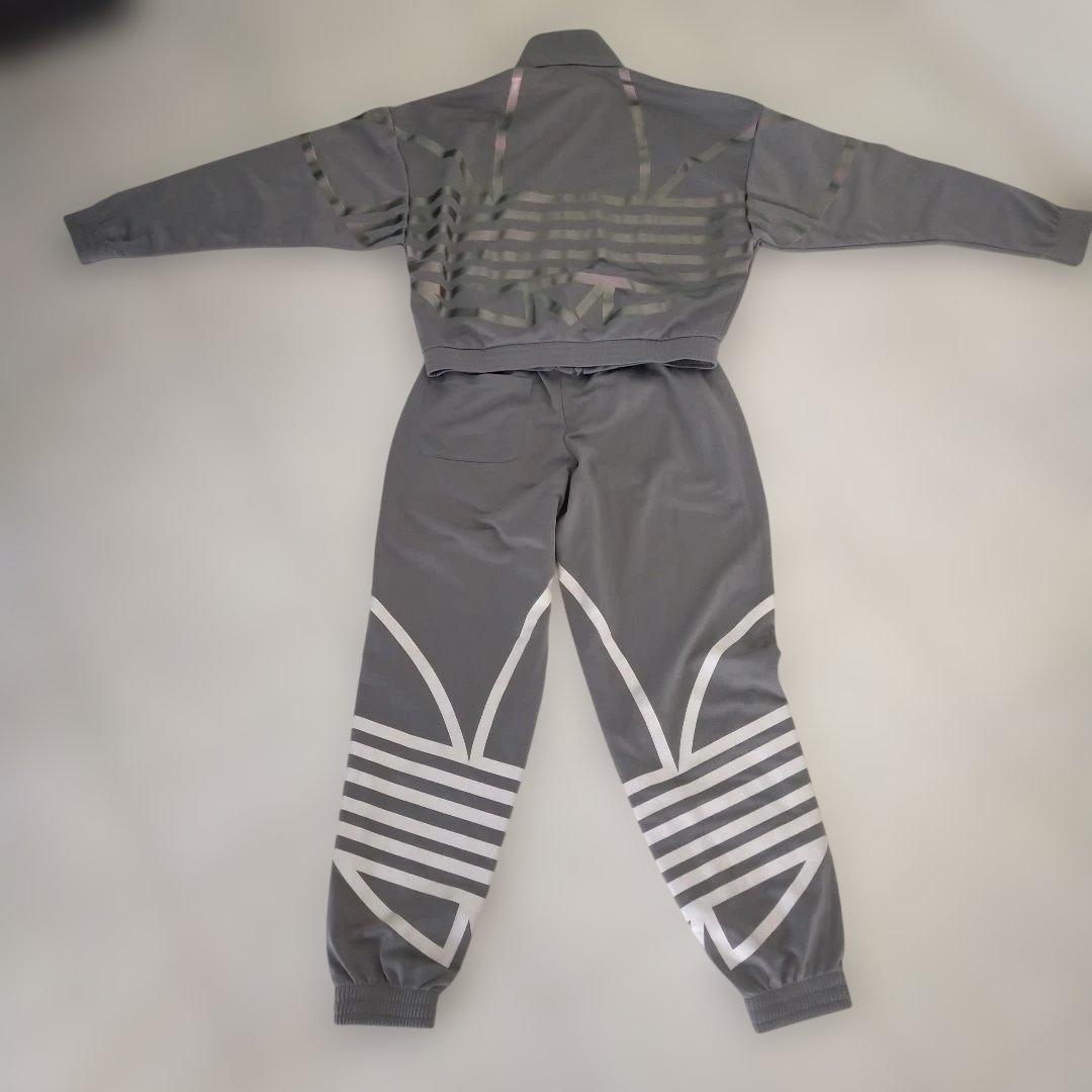 adidas　アディダス　ジャージセット　上Ｌサイズ　下Мサイズ