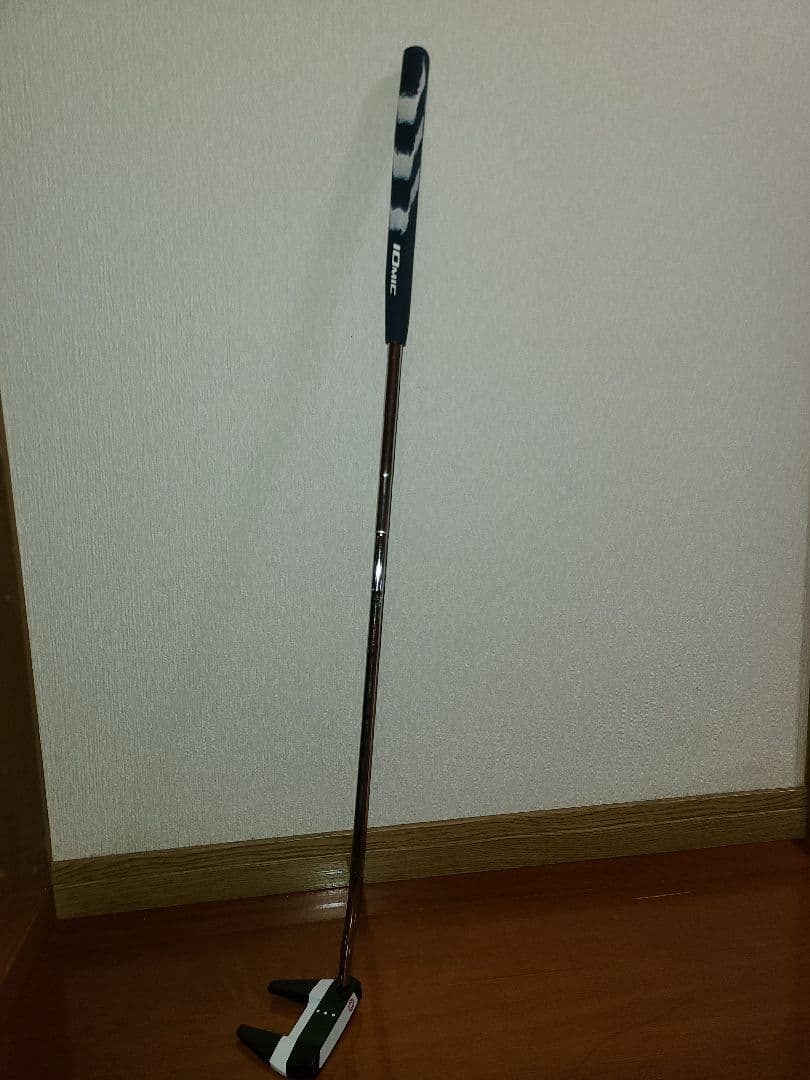 オデッセイ VERSA #7 BLACK(ホリゾンタル)　パター
