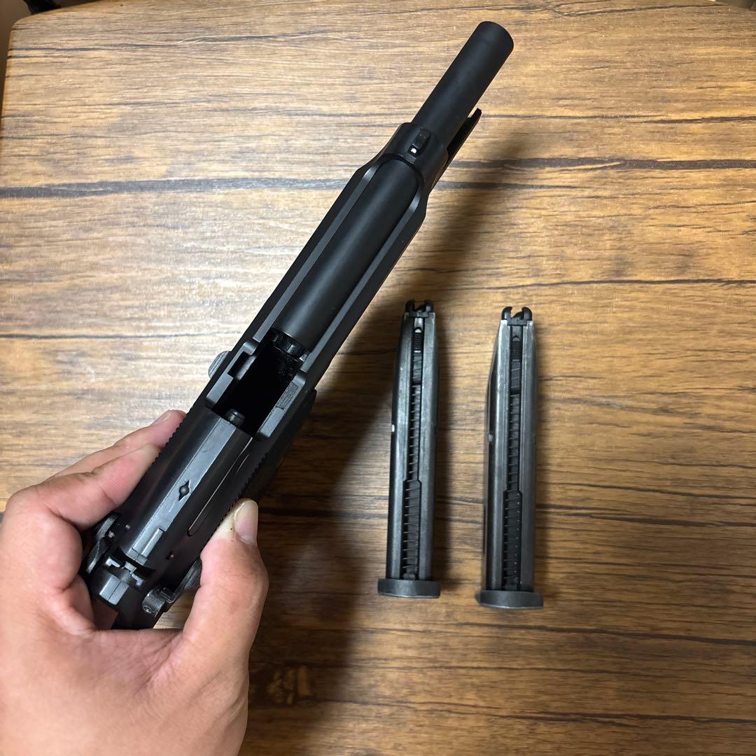 【値下げ○】東京マルイ M92F ガスガン 予備マガジン付き