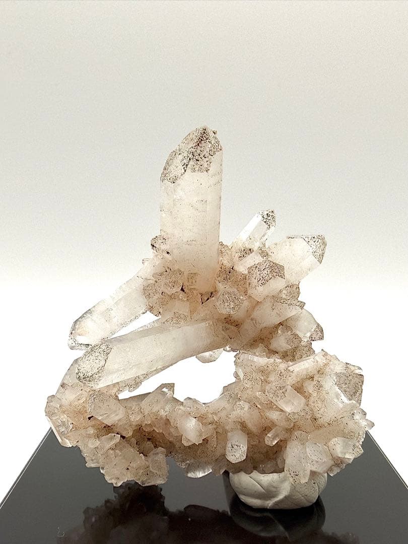 ピンク　サマディ　クォーツ　原石　鉱物　標本　天然石　水晶　石　ヘマタイト