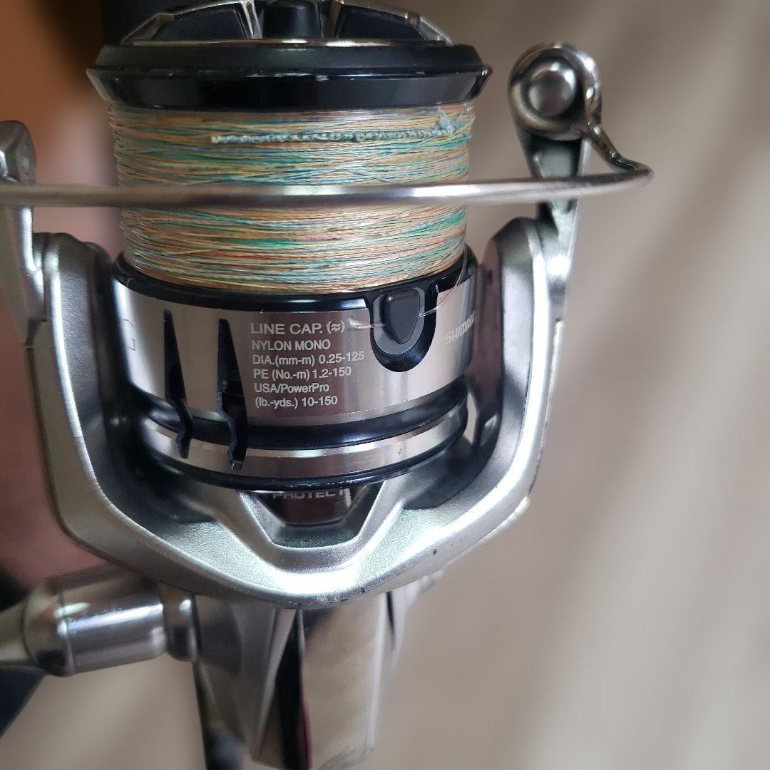 SHIMANO STRADIC 3000MHG とディアルーナs100M