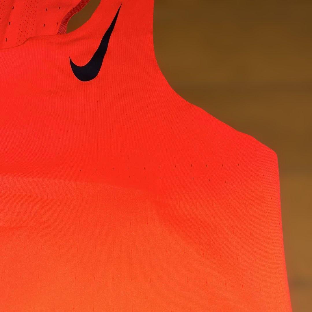 NIKE AEROSWIFT　タンクトップ　Sサイズ　オレンジ