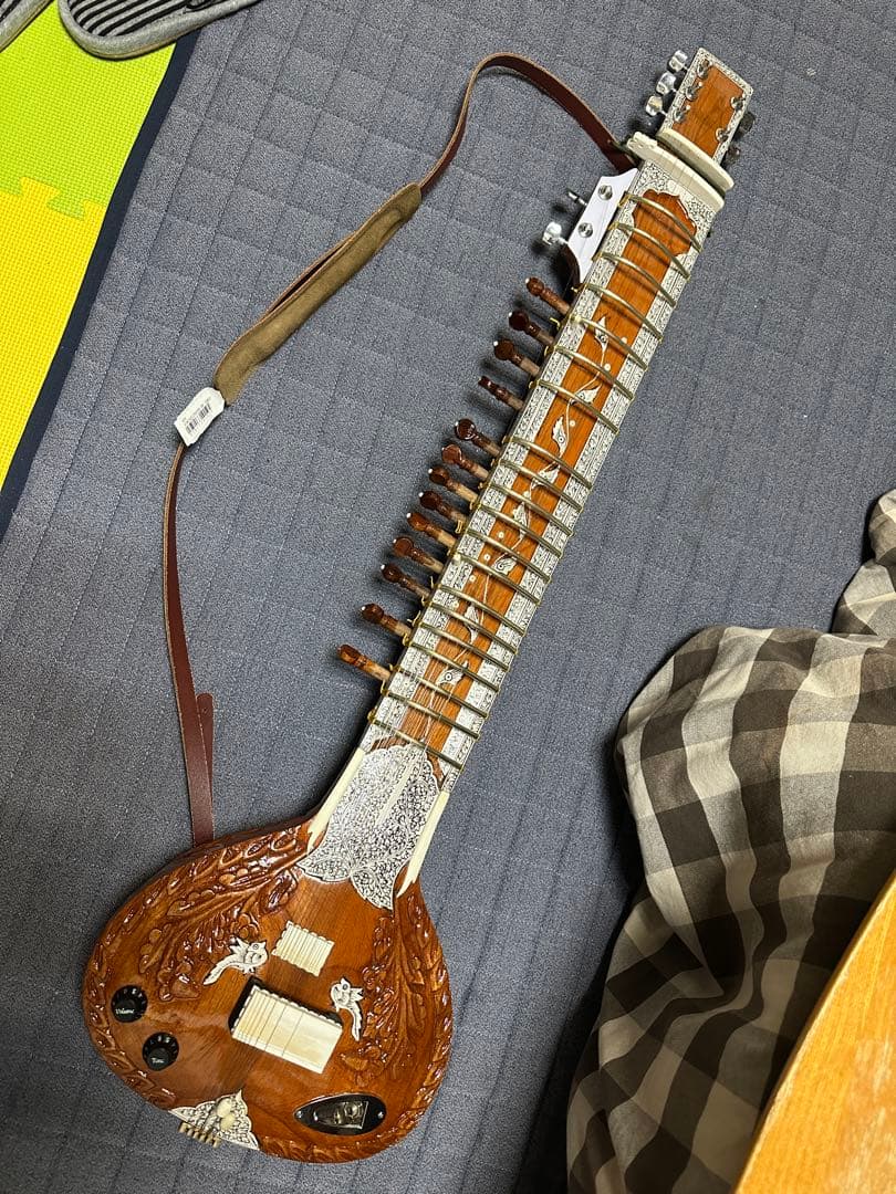 シタール ラビィシャンカールモデル　ギター　ピックアップ搭載 エレキシタール