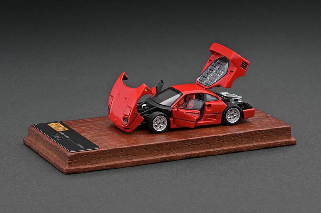 世界限定999台　 プライベートグッズモデル PGM 1/64 F40