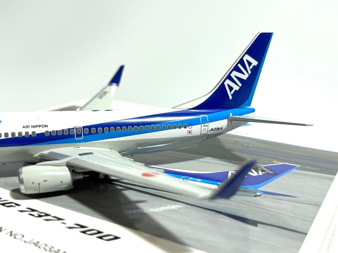 全日空商事 1/200 B737-700 ANA NH20020