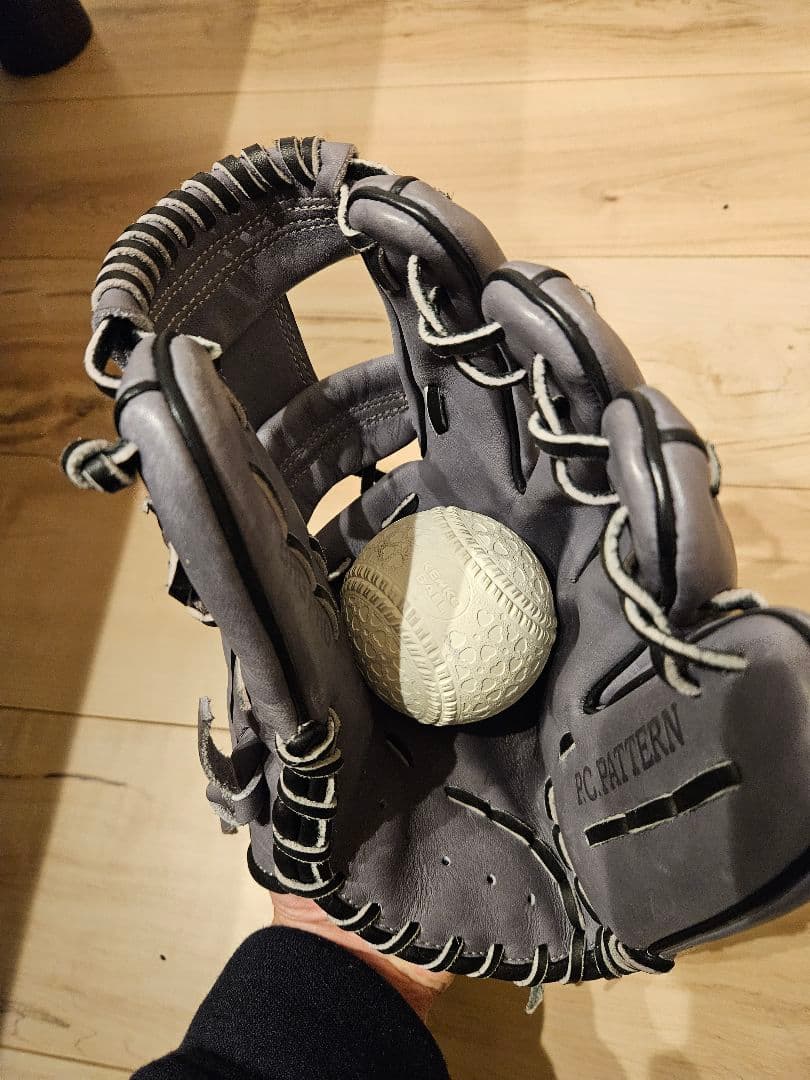 ゼット　プロステイタス　 軟式　内野手　 グローブ グレー　サイズ4