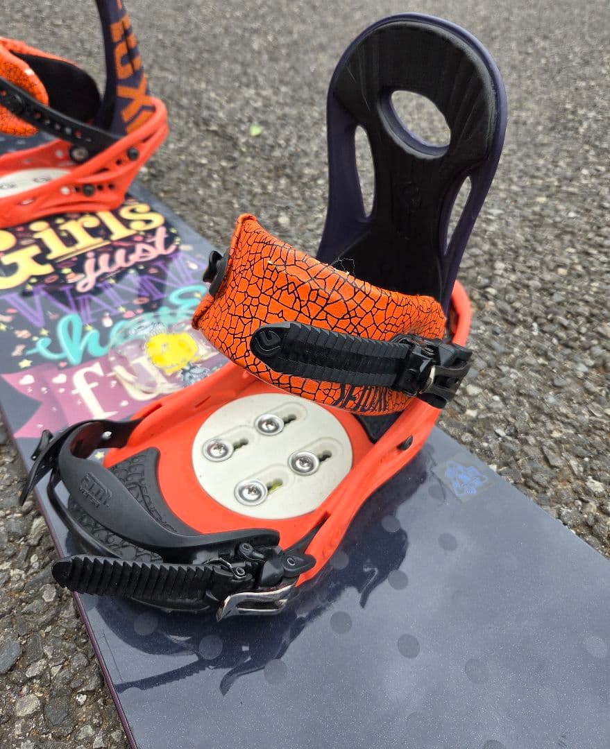 【ワックス永久無料】 SALOMON 147cm スノーボードセット FLUX​