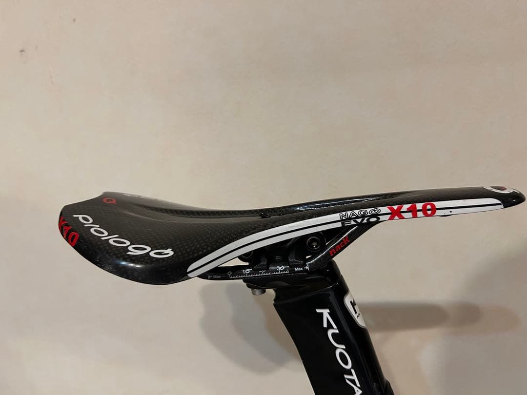MKSTOI prologo X10 カーボンサドル