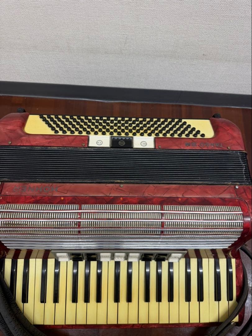 アコーディオン　HOHNER TANGO Ⅲ M レッド