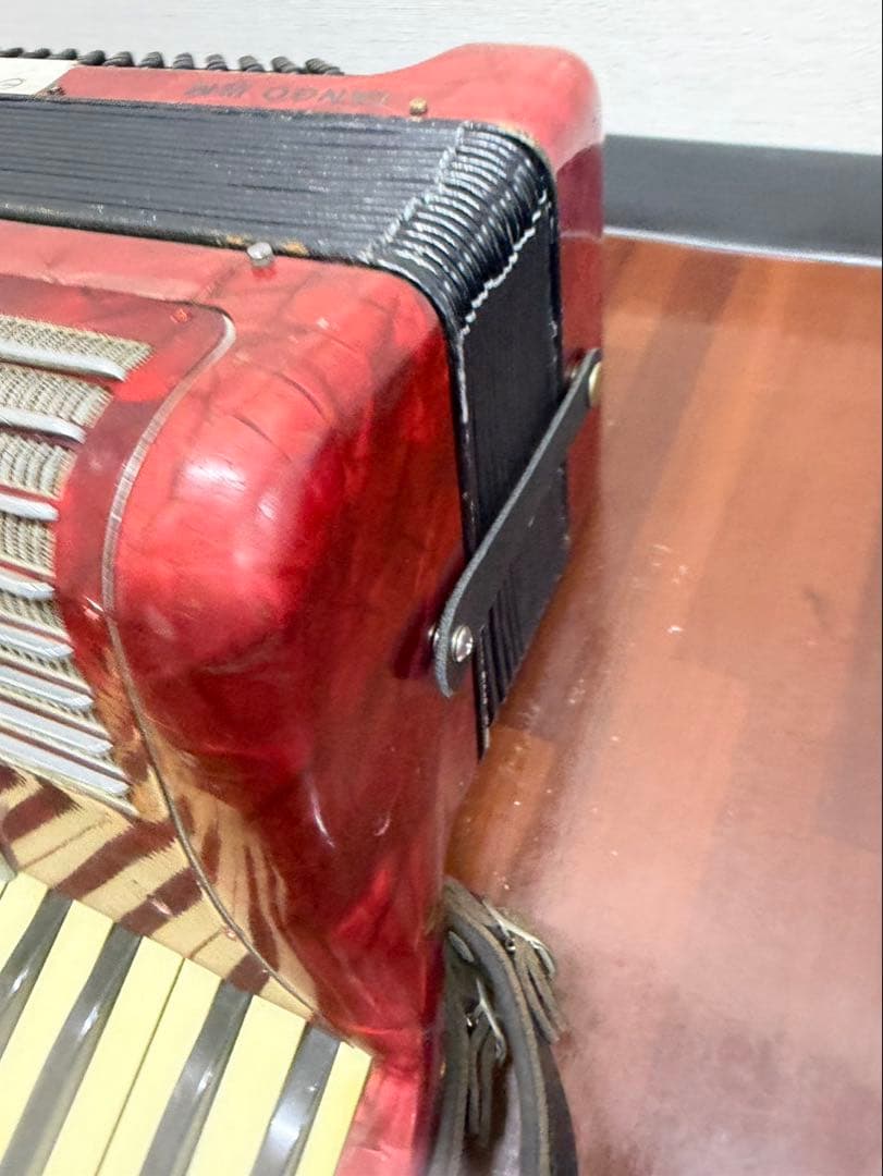 アコーディオン　HOHNER TANGO Ⅲ M レッド