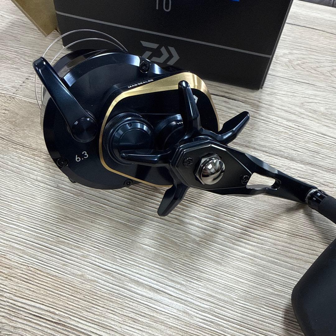 DAIWA SALTIGA 10 ベイトリール