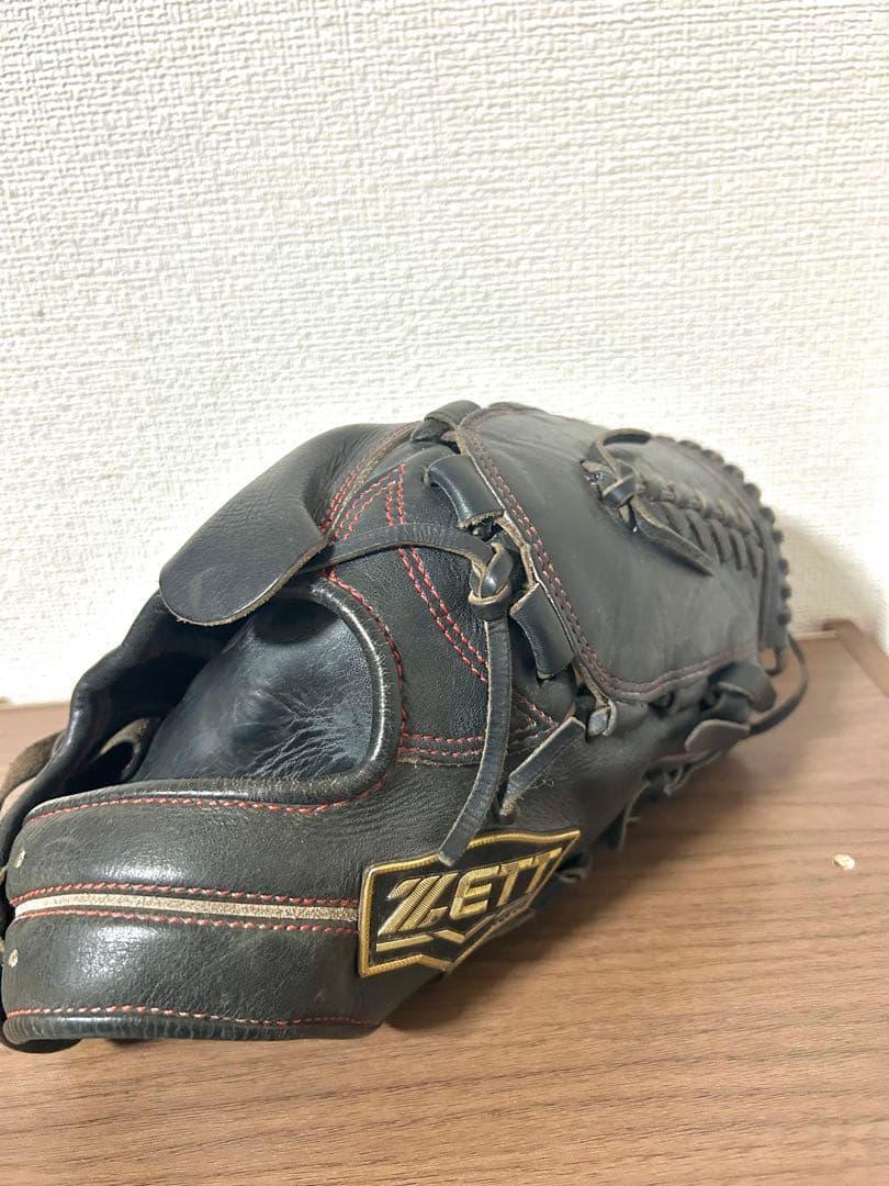 【硬式野球用グラブ】投手用　グローブ 黒　ZETT