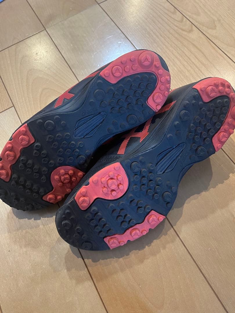 美品＊asics＊サッカー　トレーニングシューズ　21㎝