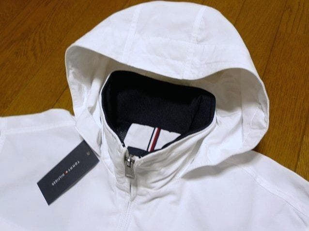 【大きい】2XL XXL日本サイズ位トミーヒルフィガーUS限定防風撥水ジャケット