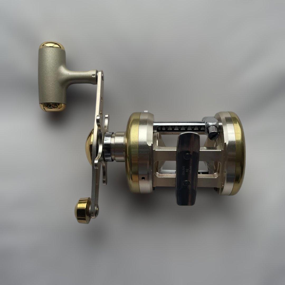 Daiwa CV-Z300F 両軸リール ベイトリール　袋 取扱説明書付き