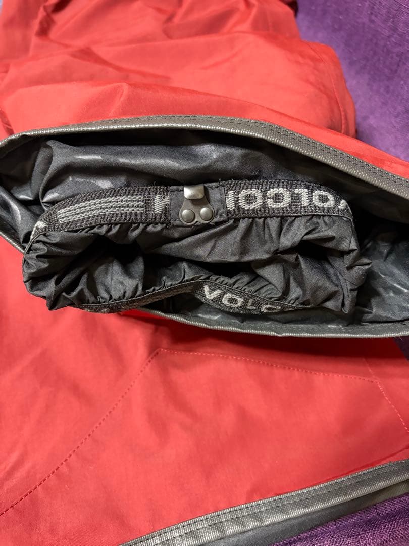 【期間限定値下げ】VOLCOM スノーボードウェア（ブラウン/レッド）　メンズ