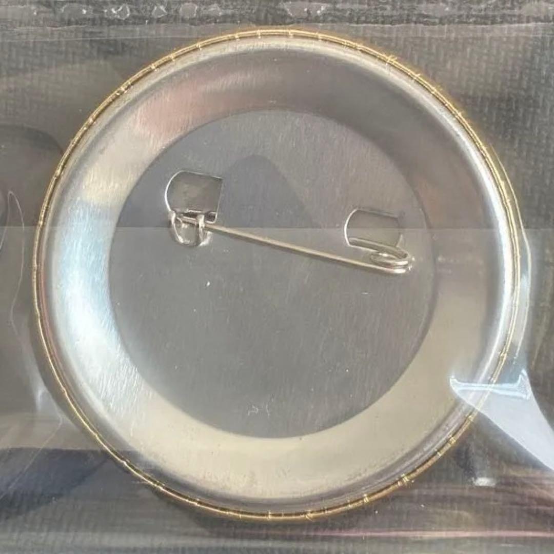 激レア　ヒロアカ 麗日お茶子 ゴールド柄　缶バッジ 袴ver.