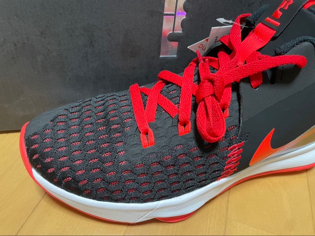 NIKE スニーカー