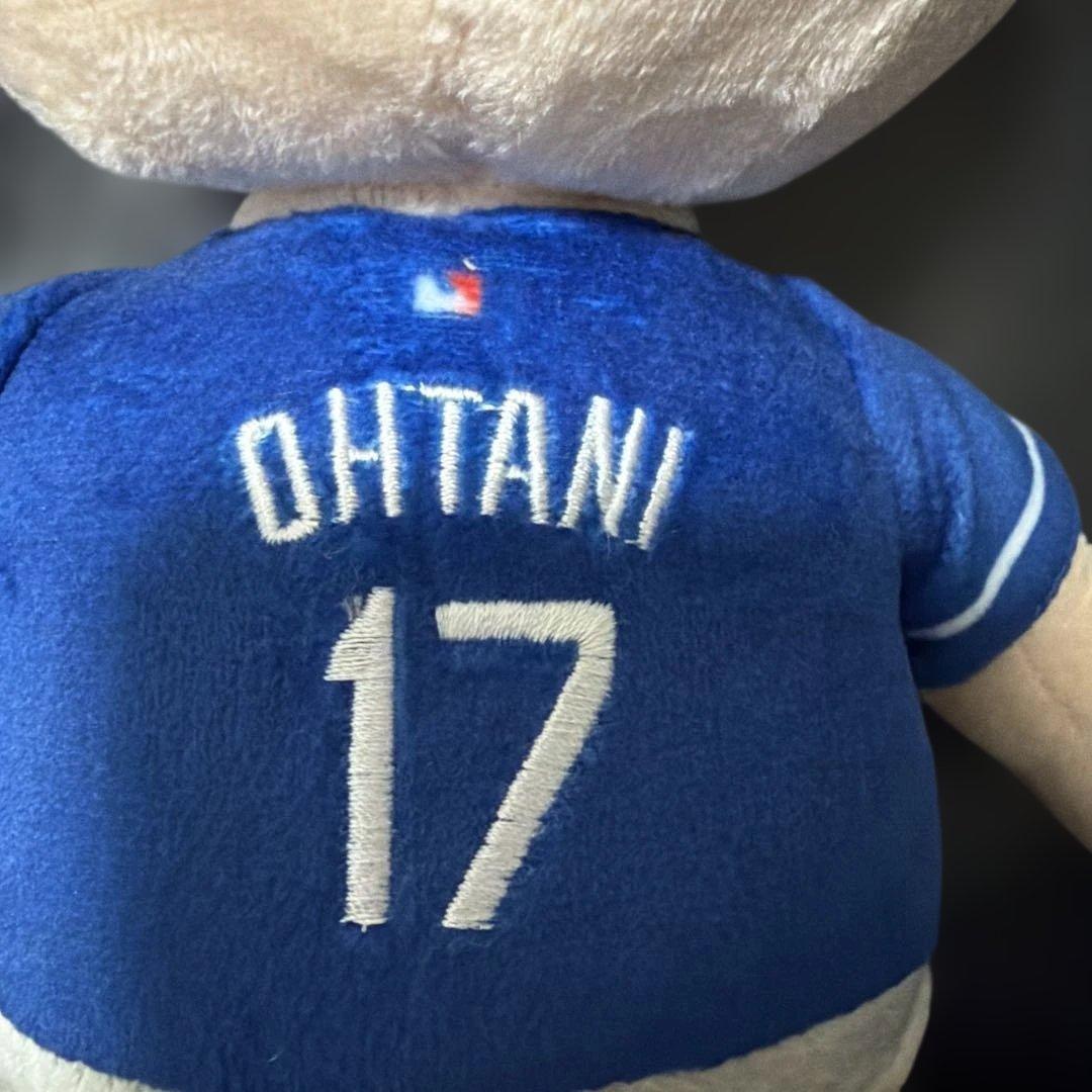 Ohtani 17番 ドジャース チャリーブラウン