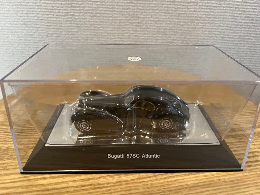 ブガッティ 57SC アトランティック 1/43