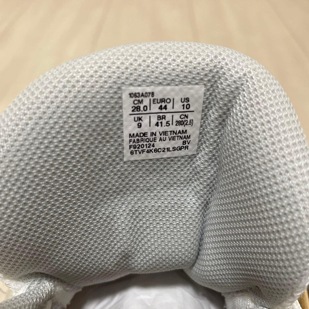 asics バスケットボールシューズ ホワイト　GELHOOP V16