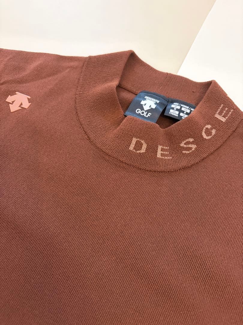 DESCENTE GOLF ブラウンハイネックシャツ