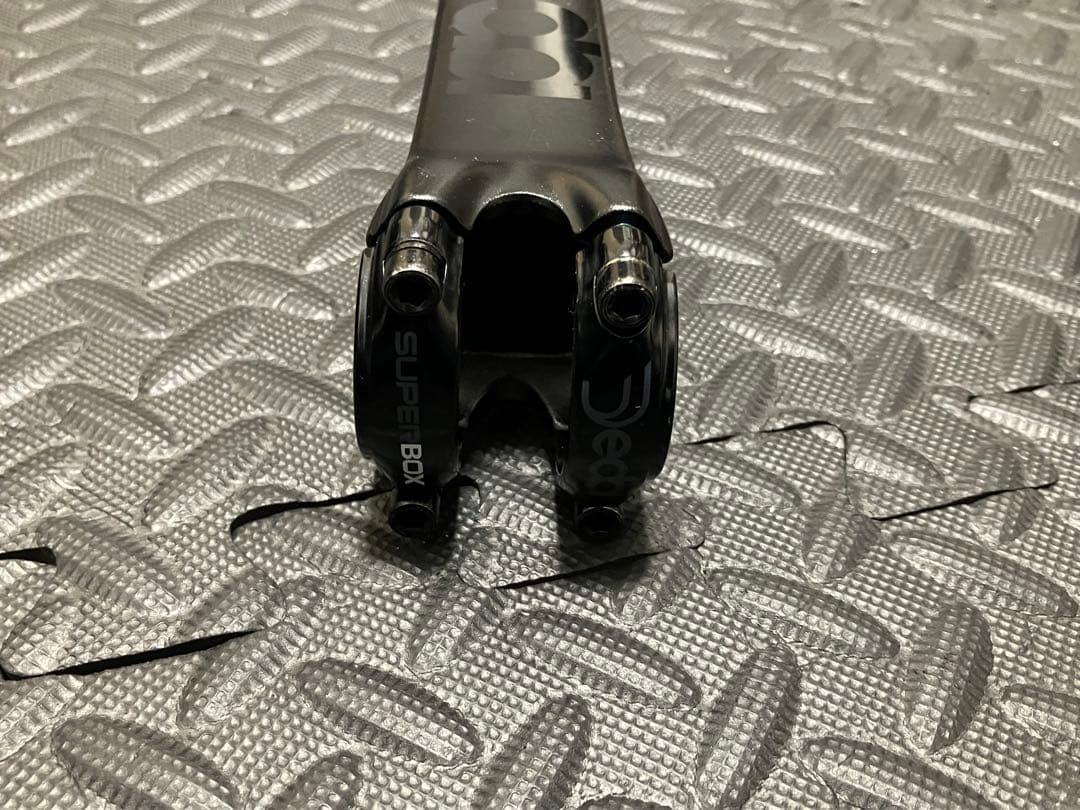Deda SUPERBOX ステム　160mm 82°（8°）