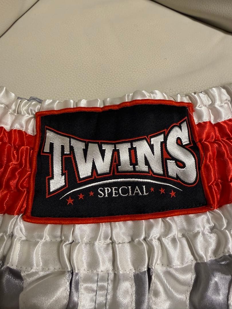 TWINS SPECIAL キックパンツ　M ムエタイ　ファイトパンツ