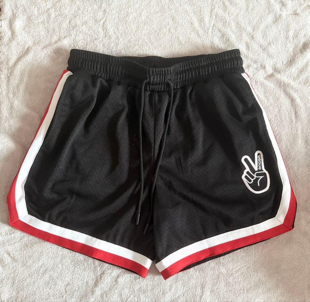 【新品未使用】Deuce Brand ピースサイン ショートパンツ 黒 S