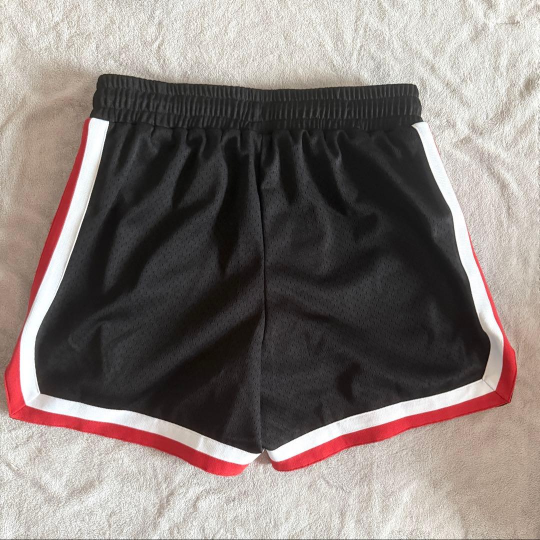 【新品未使用】Deuce Brand ピースサイン ショートパンツ 黒 S