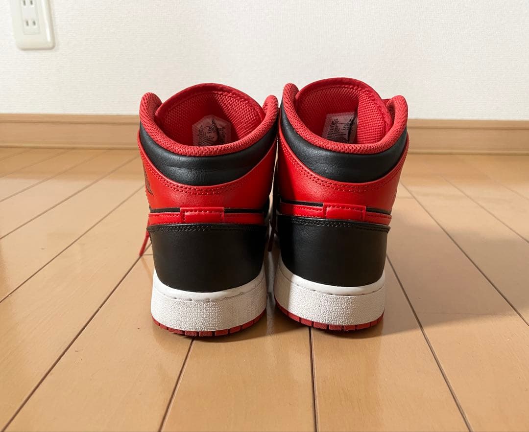 ナイキ NIKE エアジョーダン バッシュ ブラック レッド 24.5cm