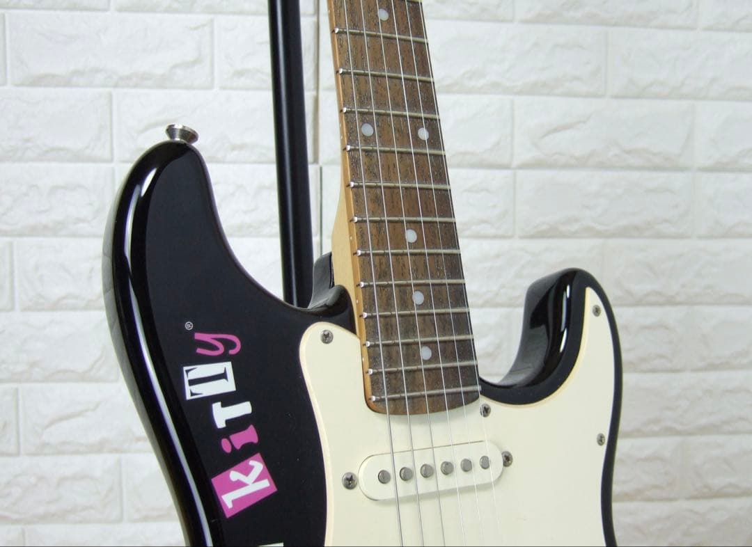 Squier by Fender ハローキティ Stratocater