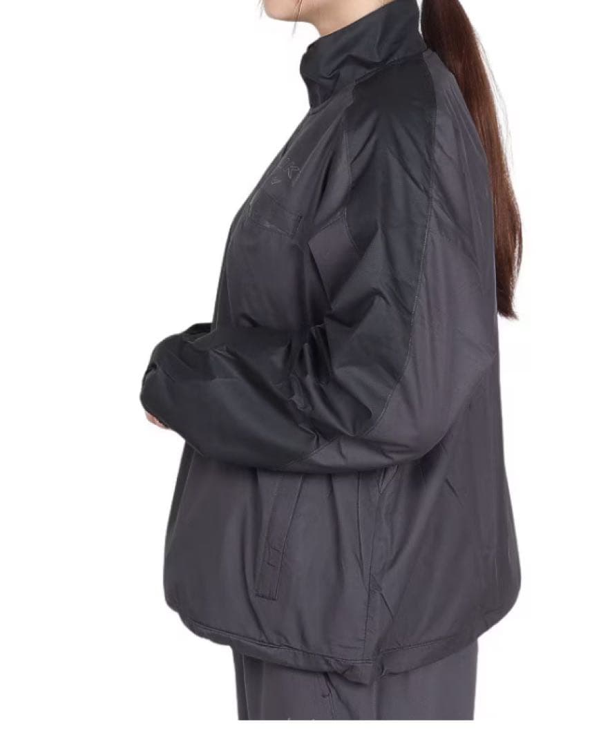 ナイキ　NIKE ウインドブレーカー　フリース　新品　レディースL