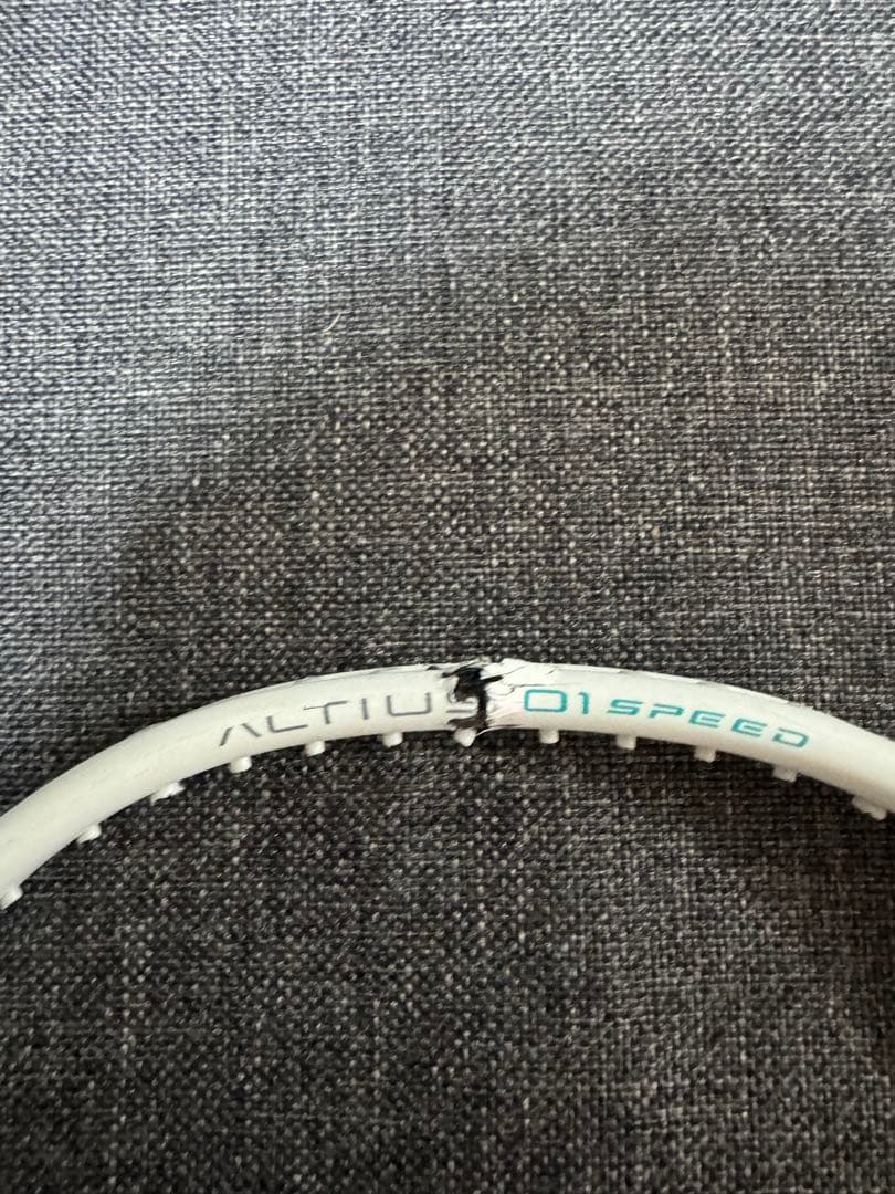 ALTIUS 01 SPEED NEWモデルバドミントンラケットジャンク品