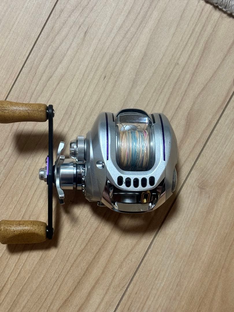 HLC シルバー ベイトリール 右巻き