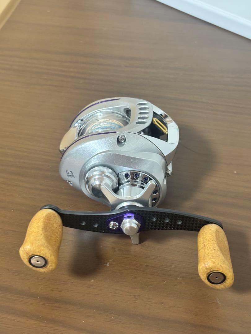 HLC シルバー ベイトリール 右巻き