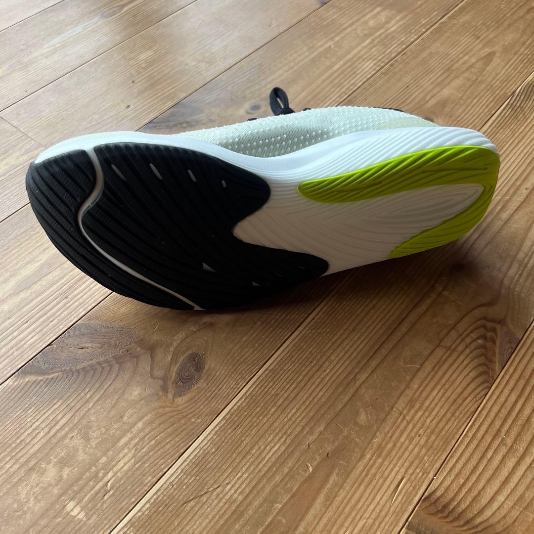 New Balance MFCXCT3（メンズランニングシューズ）　27cm