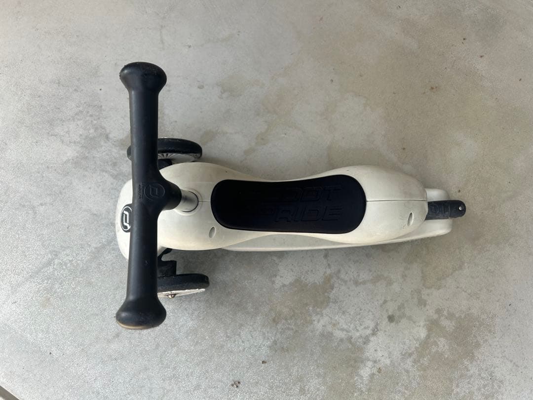 スクートアンドライド　SCOOT AND RIDE キックバイク、キックボード