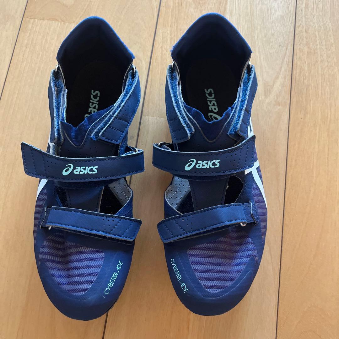 陸上セット　（asicsスパイクシューズ25.5㎝・Tシャツ・パーカー）