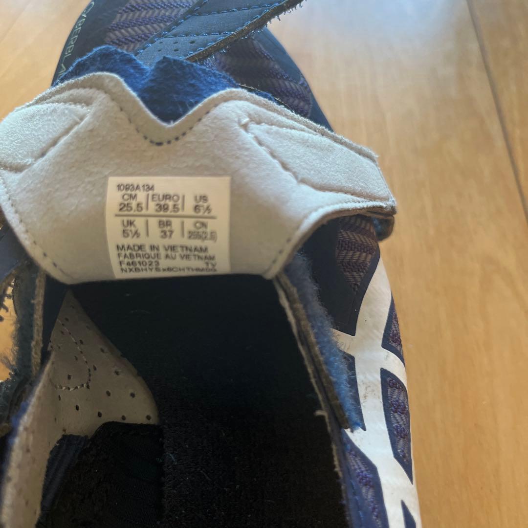 陸上セット　（asicsスパイクシューズ25.5㎝・Tシャツ・パーカー）