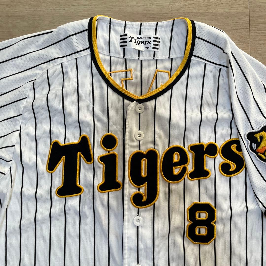 阪神タイガース　佐藤輝明　ホームユニフォーム　刺繍ユニフォーム