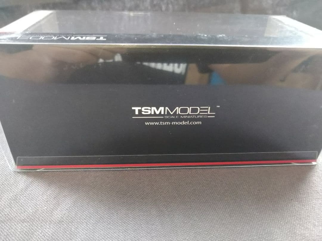 TSM MODEL 1/43 アストンマーティン