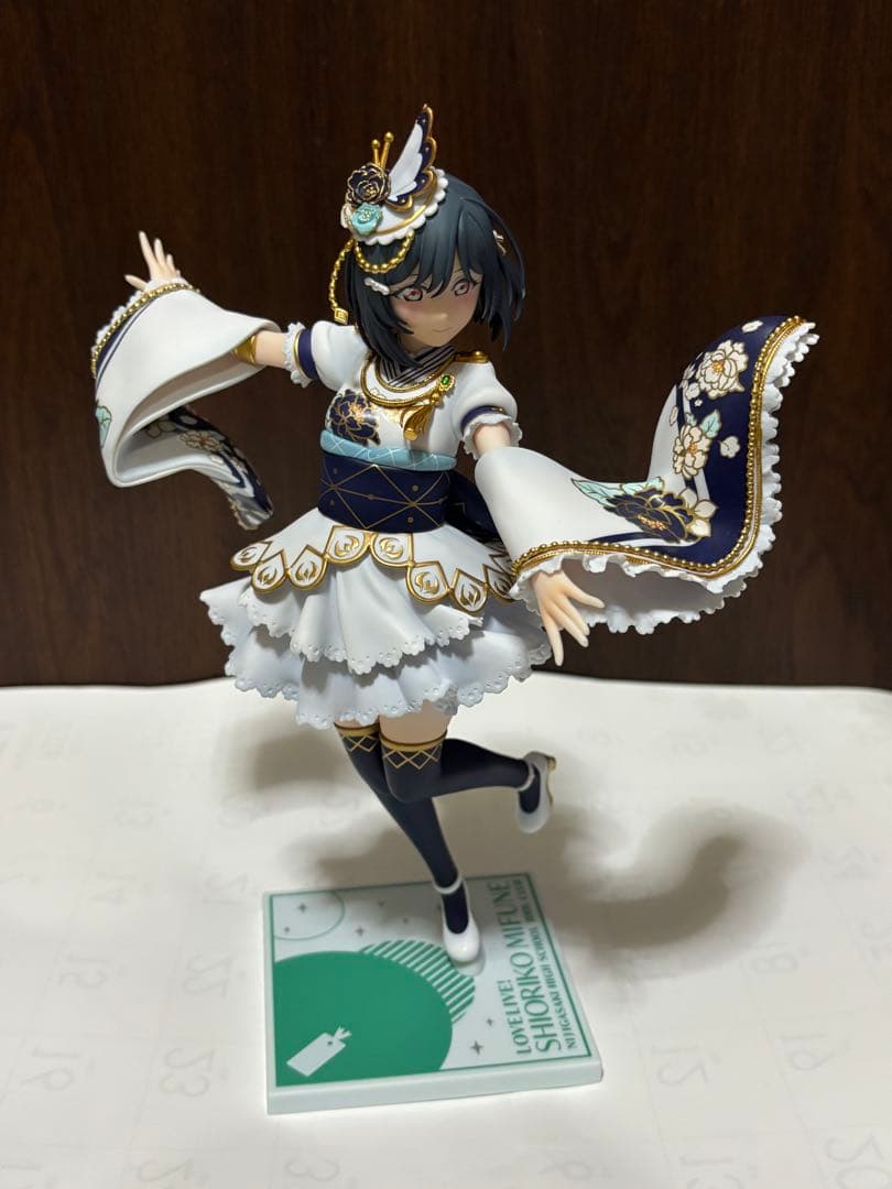 PLUM 三船栞子　1/7スケール　フィギュア　超美品