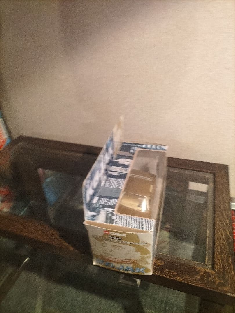 CORG Kojak Car ゴールド 1/43 スケール