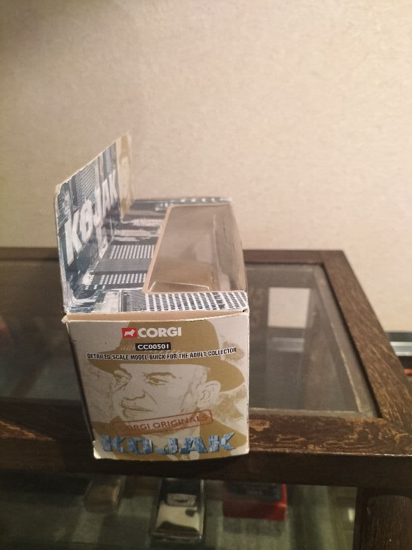 CORG Kojak Car ゴールド 1/43 スケール